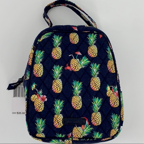 Vera Bradley Handbags - 🍍Vera Bradley Lunch Bunch Tote - Toucan Party🦜